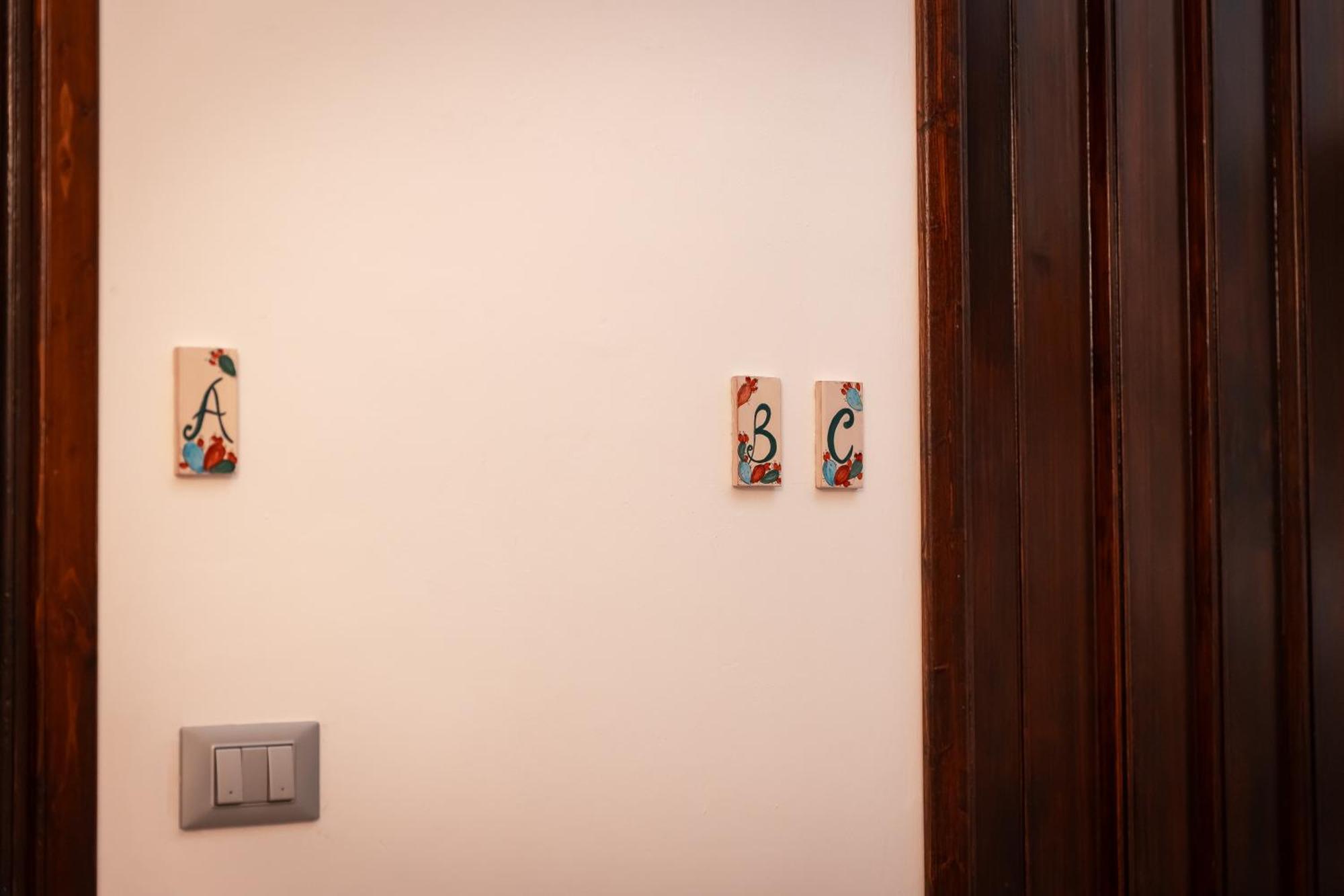Versi Lilibetani Apartment
